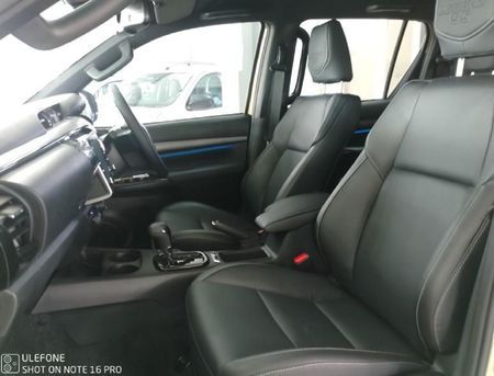 2025-Toyota-Hilux-28-GD-6-RB-Legend-55-Auto-Double-Cab_8