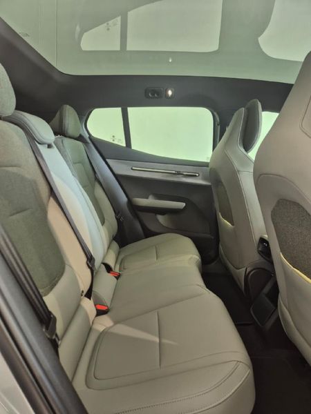 2026-Volvo-EX30-Cross-Country_11