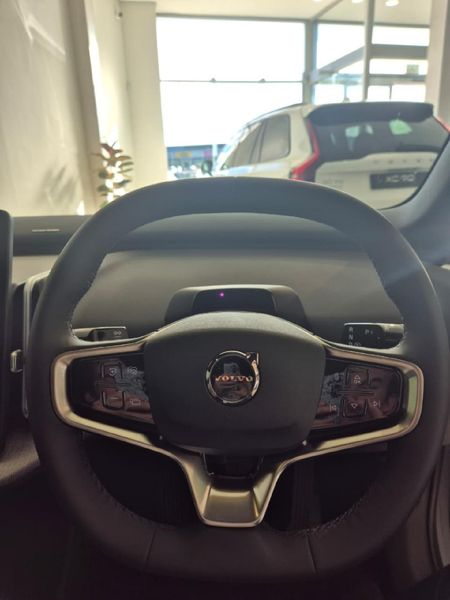 2026-Volvo-EX30-Cross-Country_15