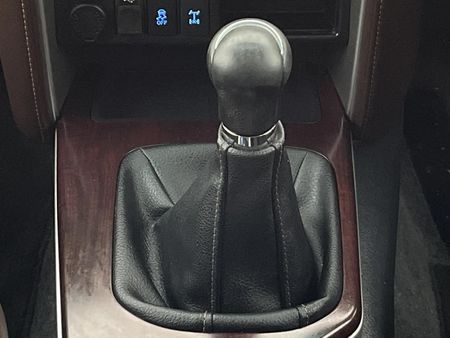 2017-Toyota-Fortuner-28-GD-6-Raised-Body_10