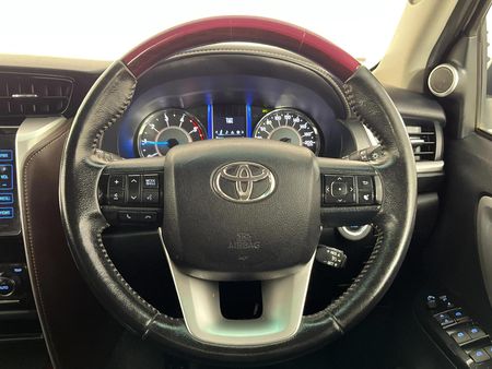 2017-Toyota-Fortuner-28-GD-6-Raised-Body_11