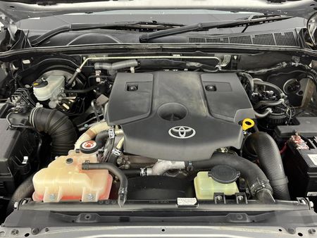 2017-Toyota-Fortuner-28-GD-6-Raised-Body_12