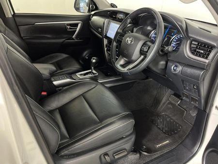 2022-Toyota-Fortuner-28-GD-6-4x4-Auto_9