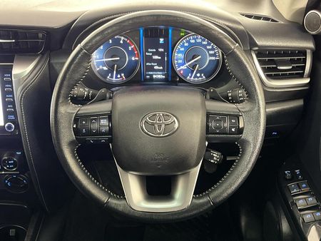 2022-Toyota-Fortuner-28-GD-6-4x4-Auto_12
