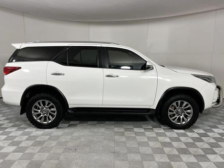 2022-Toyota-Fortuner-28-GD-6-4x4-Auto_17