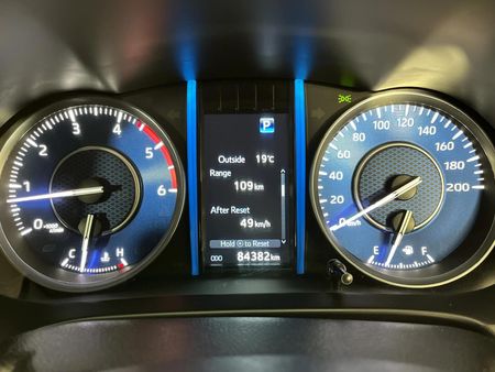 2022-Toyota-Fortuner-28-GD-6-4x4-Auto_2