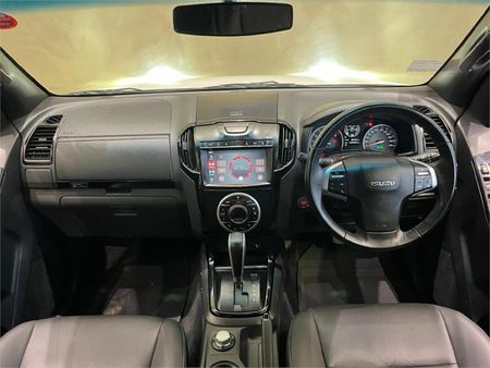 2022-Isuzu-D-Max-300-LX-4x4-Auto-Double-Cab_5
