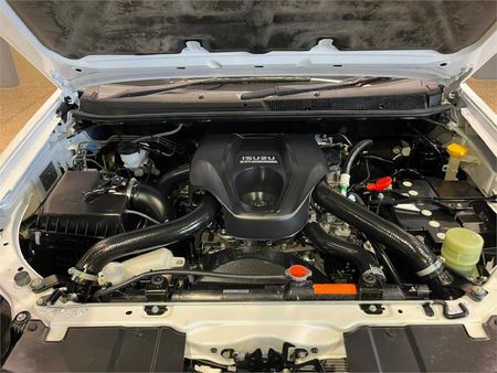 2022-Isuzu-D-Max-300-LX-4x4-Auto-Double-Cab_8