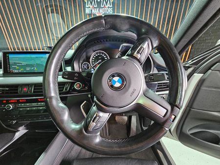 2016-BMW-X6-M50d_18
