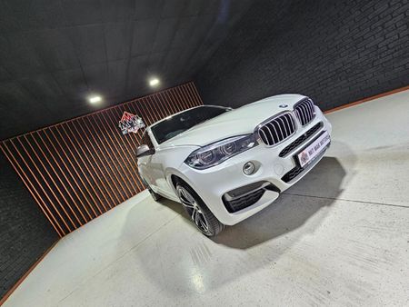 2016-BMW-X6-M50d_3