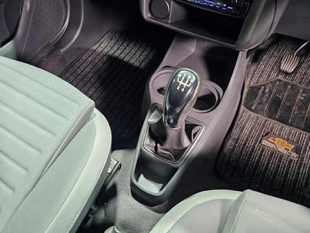 2013-Chevrolet-Utility-18-Club_12