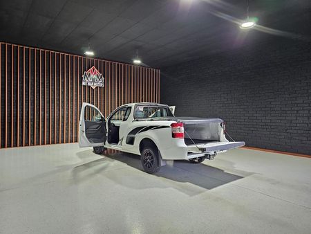 2013-Chevrolet-Utility-18-Club_16