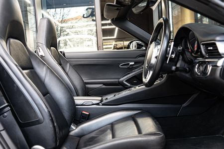 2015-Porsche-911-Carrera-4S-Cabriolet-Auto_10