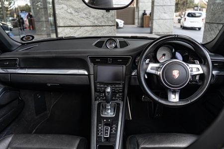 2015-Porsche-911-Carrera-4S-Cabriolet-Auto_15