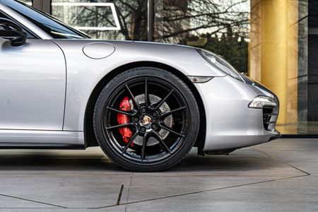 2015-Porsche-911-Carrera-4S-Cabriolet-Auto_7