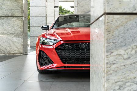 2023-Audi-RS6-quattro-Avant_25