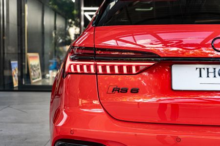 2023-Audi-RS6-quattro-Avant_6