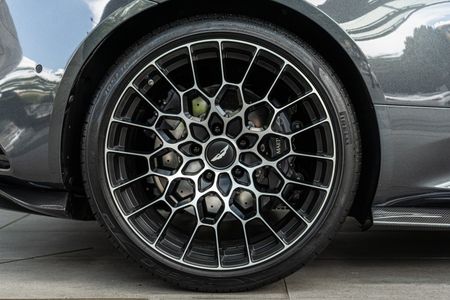 2024-Aston-Martin-DBS-770-Ultimate_12