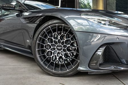 2024-Aston-Martin-DBS-770-Ultimate_16