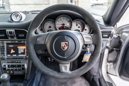 2006-Porsche-911-Turbo_18