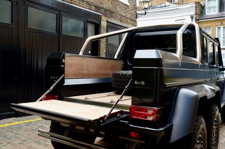 2015-Mercedes-AMG-G-Class-6x6_13