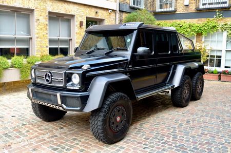 2015-Mercedes-AMG-G-Class-6x6_2