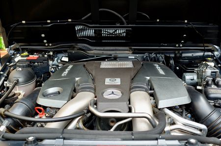 2015-Mercedes-AMG-G-Class-6x6_32