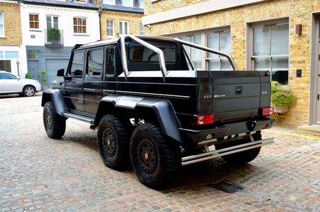 2015-Mercedes-AMG-G-Class-6x6_4