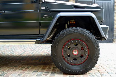 2015-Mercedes-AMG-G-Class-6x6_8