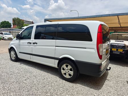 2006-Mercedes-Benz-Vito-115-CDI-CrewBus_2