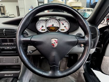 2001-Porsche-Boxster-986_16