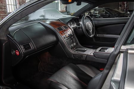 2008-Aston-Martin-DB9-Coupe-Auto_9