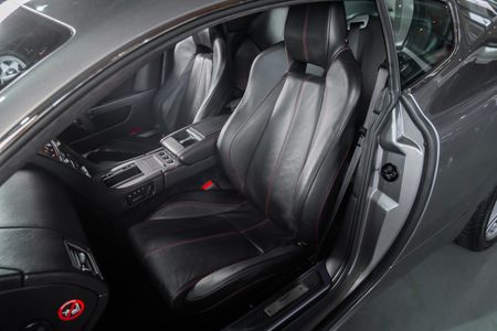 2008-Aston-Martin-DB9-Coupe-Auto_10