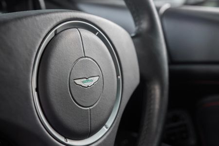 2008-Aston-Martin-DB9-Coupe-Auto_15