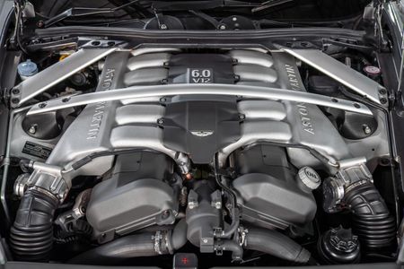 2008-Aston-Martin-DB9-Coupe-Auto_26