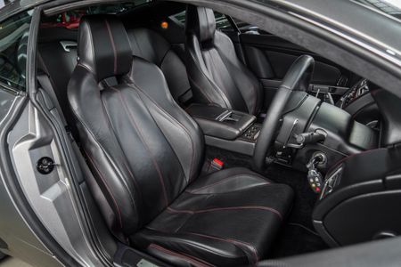 2008-Aston-Martin-DB9-Coupe-Auto_7