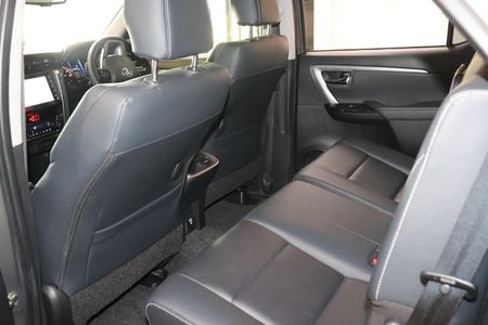 2023-Toyota-Fortuner-28-GD-6-Raised-Body-Auto_7