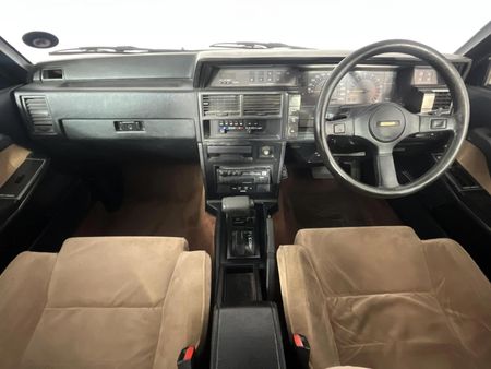 1990-Nissan-Skyline-30-SGLi-Auto_1
