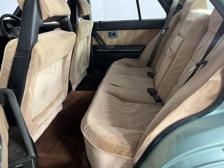 1990-Nissan-Skyline-30-SGLi-Auto_2