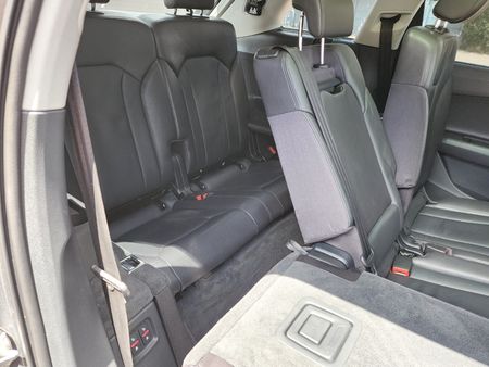 2016-Audi-Q7-30-TDI-quattro-Auto-45-TDI_13