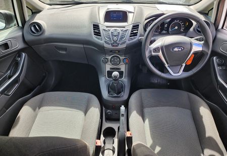 2017-Ford-Fiesta-14-Ambiente-5-dr_10