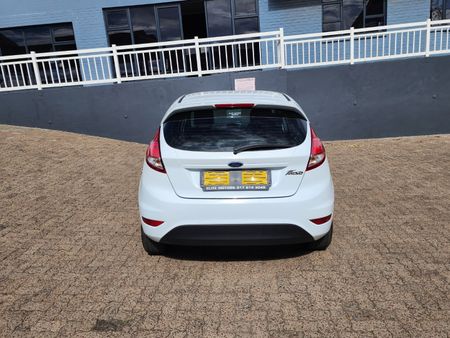 2017-Ford-Fiesta-14-Ambiente-5-dr_12