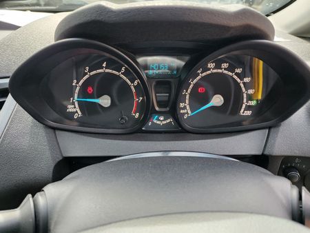 2017-Ford-Fiesta-14-Ambiente-5-dr_6