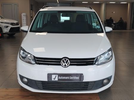 2014-Volkswagen-Touran-20-TDI-Trendline_3