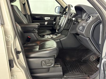 2015-Land-Rover-Discovery-4-30-TD-SD-V6-HSE_9