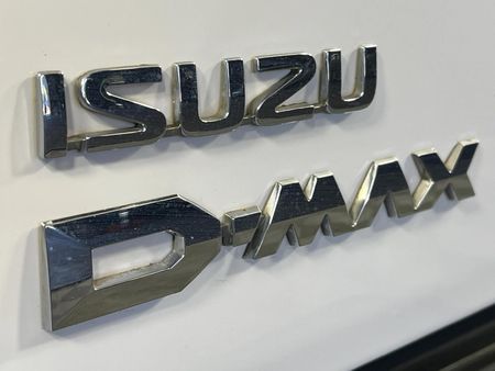 2021-Isuzu-D-Max-300-LX-4x4-Auto-Double-Cab_11