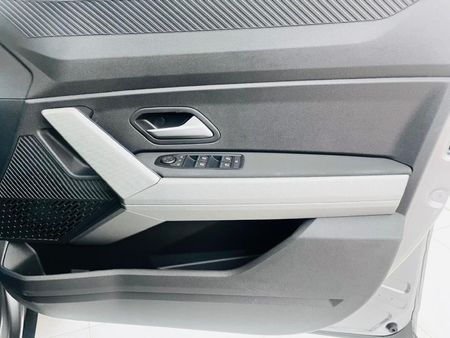 2026-Renault-Duster-13T-Intens-EDC_17