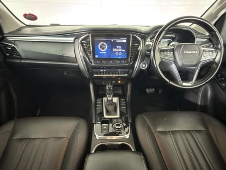 2021-Isuzu-Mu-x-30D-Onyx-4x4-Auto_1
