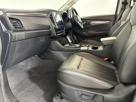 2021-Isuzu-Mu-x-30D-Onyx-4x4-Auto_8