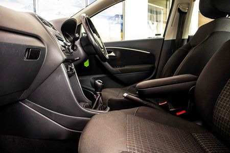 2015-Volkswagen-Polo-GP-12-TSI-Comfortline-66kW_20